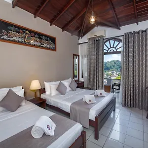 2* Hotel Ceyloni Residency
